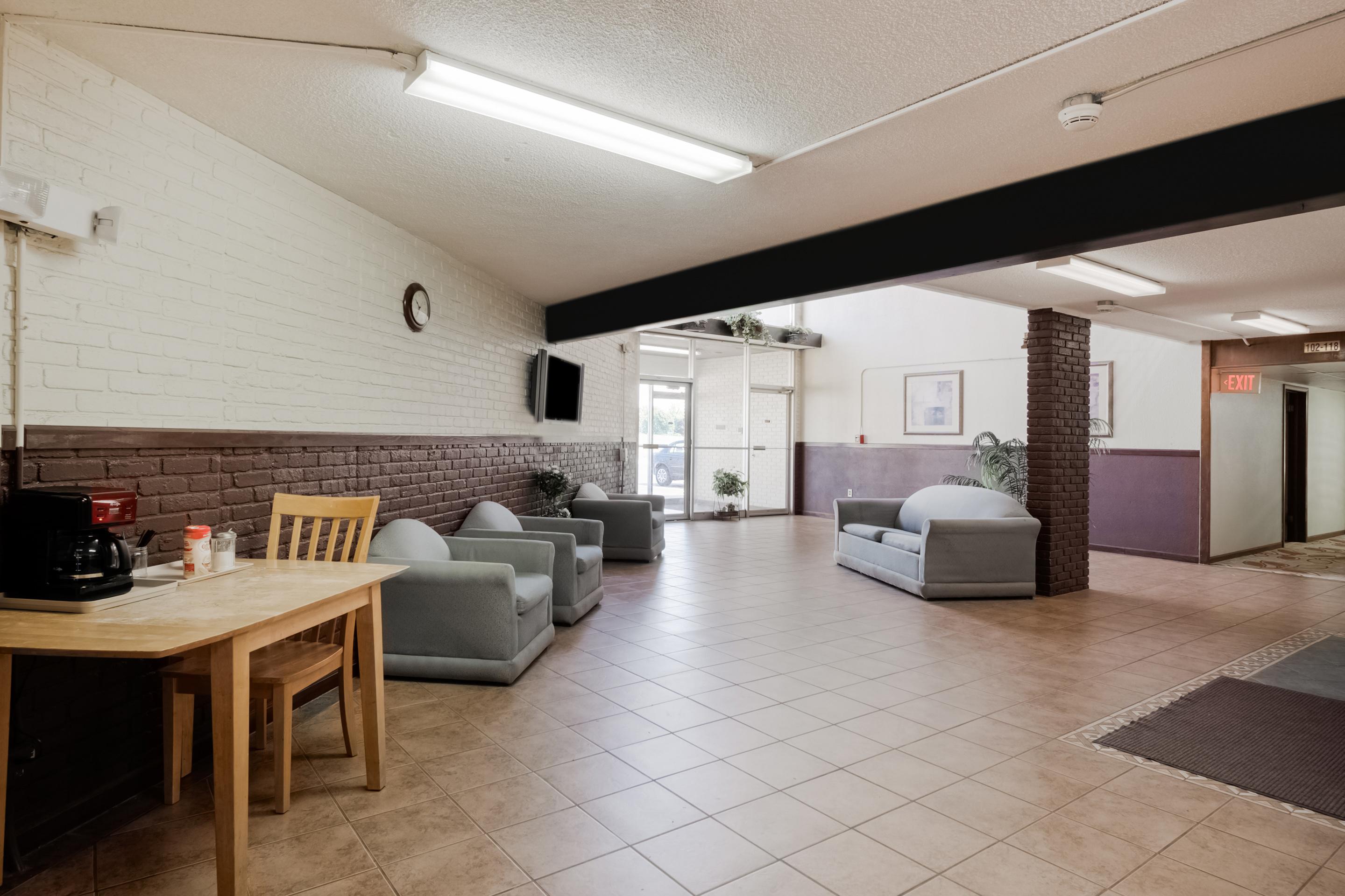 Oyo East Peoria I-74 Hotel Morton